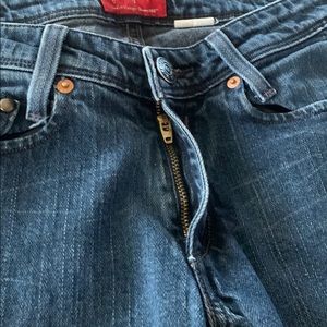 Levi’s Vintage Skinny 582 size 25